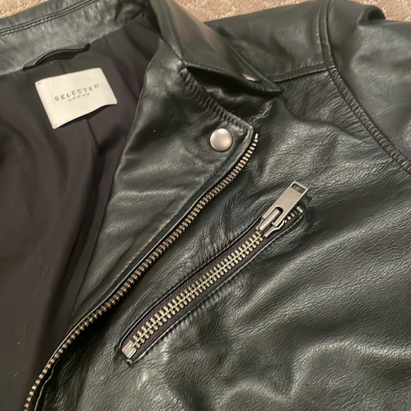 Men’s Leather Jacket - Picture 3 of 3